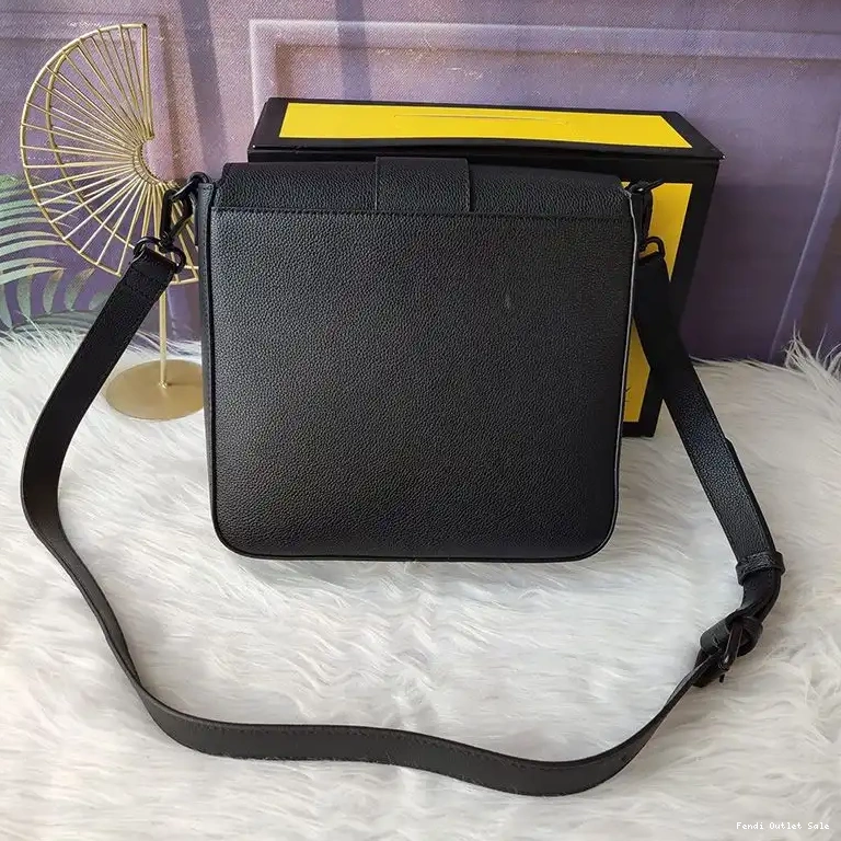 Cheap Medium Fendi Romano Baguette Messenger In Leather Black Cuoio 0501